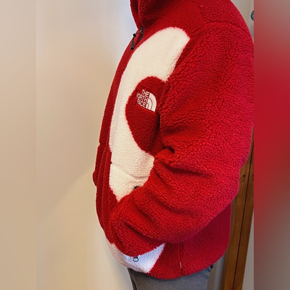 SUPREME 2020 FW THE NORTH FACE S LOGO FLEECE JACKET RED SIZE SMALL DS OG ALL - Picture 4 of 7